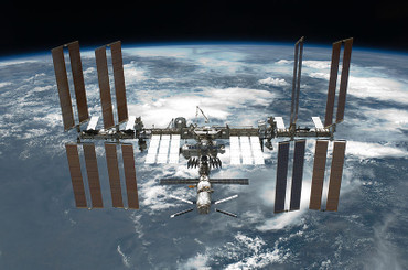 Sts134_international_space_station_